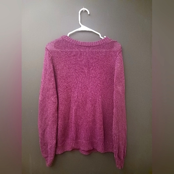 PURPLE WOMEN'S SPARKLE SWEATER SIZE AND BRAND UNKNOWN I BELIEVE IT'S A LARGE✨️ - Picture 2 of 3